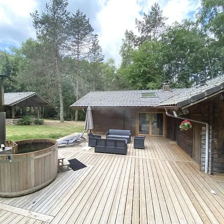 Le Fishing En Bois Avec Bain Nordique Шале